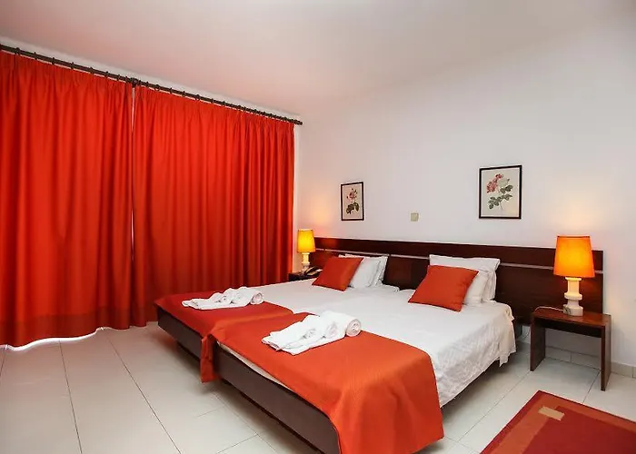 Barracuda Apart-hotel Ponta Delgada