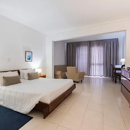 شقة فندقية باراكودا الفندقية Ponta Delgada