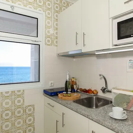 Barracuda Aparthotel 3*