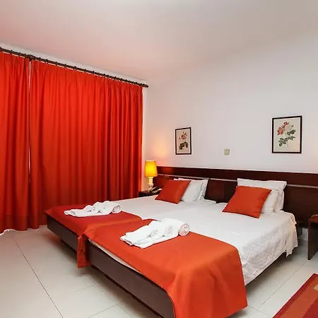 Barracuda Aparthotel Ponta Delgada (Sao Miguel)