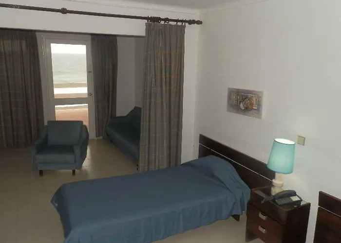 Barracuda Aparthotel 3*